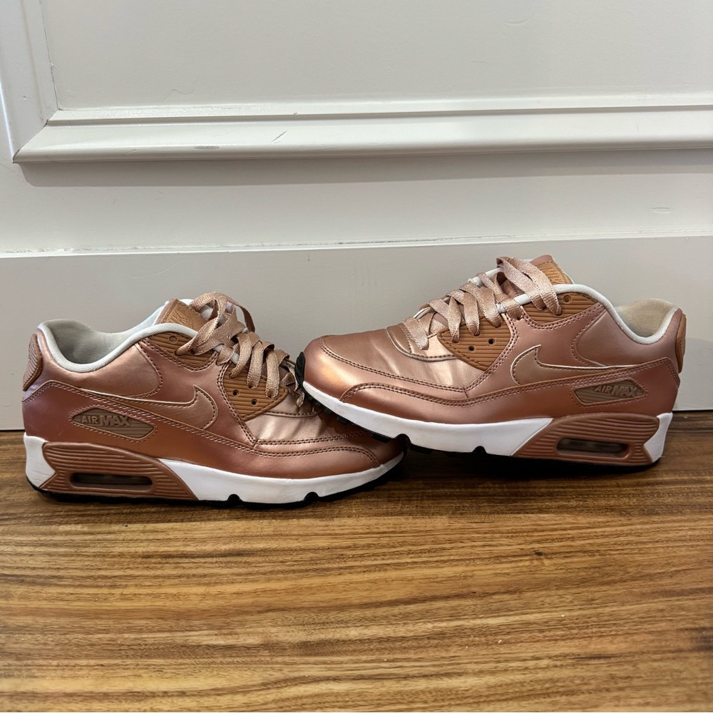 Nike Women's Rose Gold Air Max